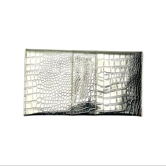 NEW JJ Winters Metallic Croc Clutch - Picture 4 of 14